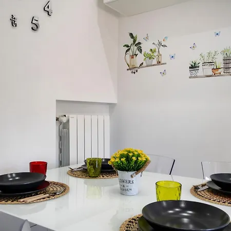 Casa Di Carly - Large Cozy Retreat In Center Bari