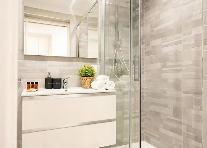 Casa Di Carly - Large Cozy Retreat In Center Apartment *