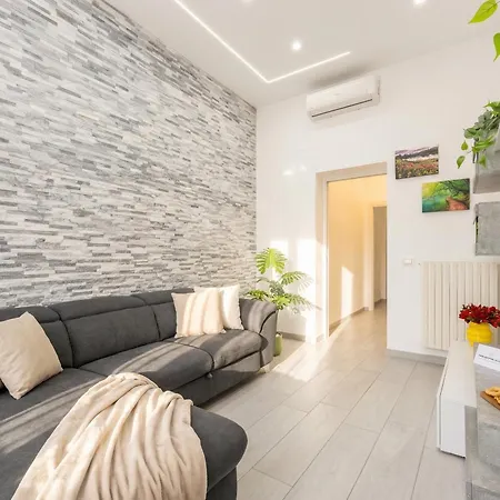 Διαμέρισμα Casa Di Carly - Large Cozy Retreat In Center