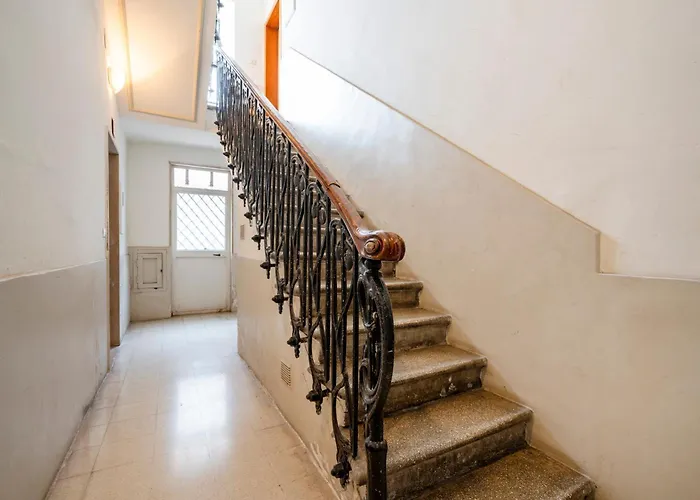 Casa Di Carly - Large Cozy Retreat In Center